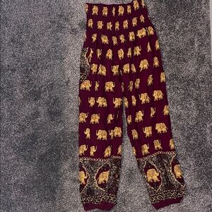 Harem pants women’s size small elephant maroon and gold detail